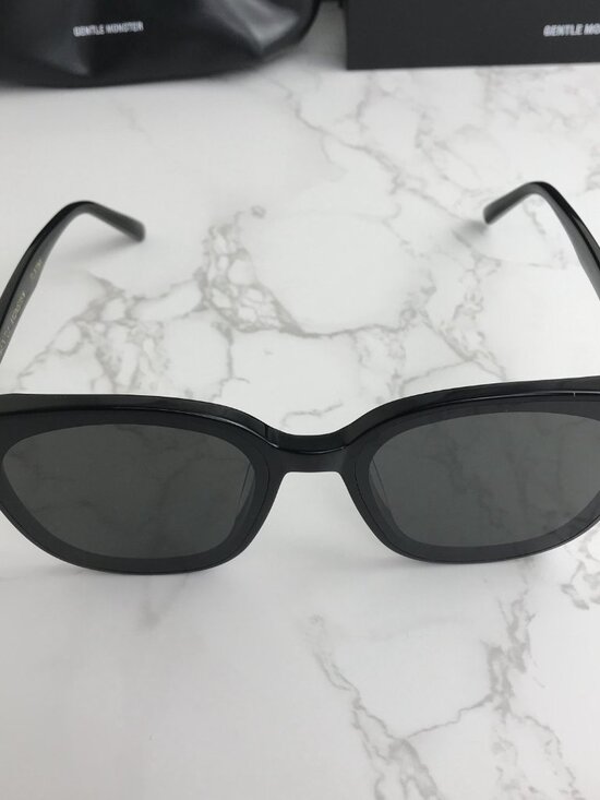 New Gentle Monster Flatba “My Ma” Black Sunglasses